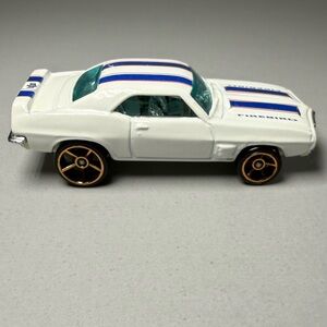 Hot Wheels 1969 Firebird Trans Am White With Blue T/A Stripes Die-Cast 1:64